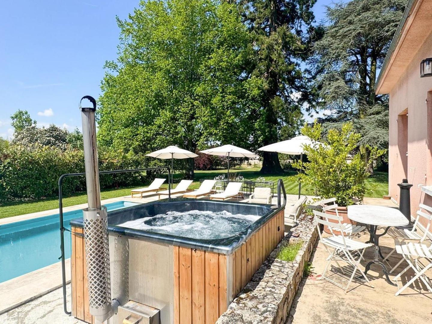 La Meslaysienne - Comfortable House, Swimming Pool Extérieur photo